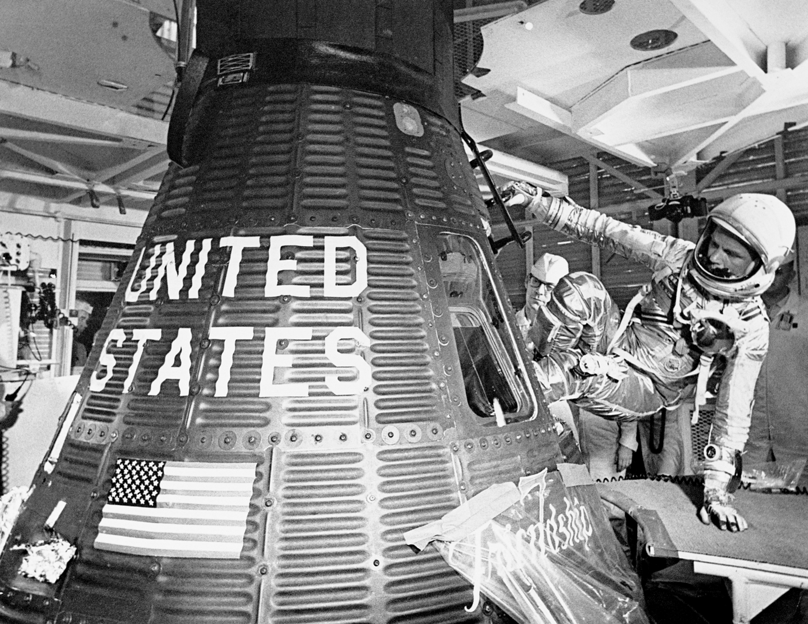 John Glenn becomes the first American to orbit Earth, 1962